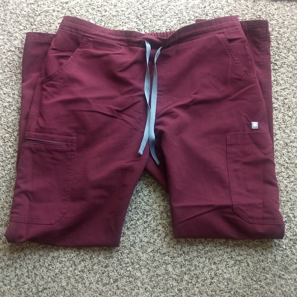 Figs burgundy yola M/R